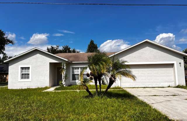 4-bedroom 2 bath spacious home - 380 Colonade Court, Poinciana, FL 34758