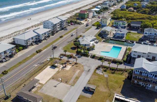 Oceanfront  OFF SEASON Rental Gallery 3