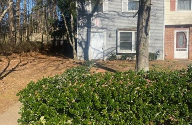 277 Roswell Commons Cir - 277 Roswell Commons Circle, Roswell, GA 30077