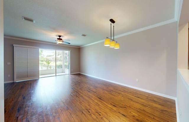 Stunning 2 bedroom with loft, 2.5 bathroom townhome for rent in Greenbrier at Bartram Park photos photos