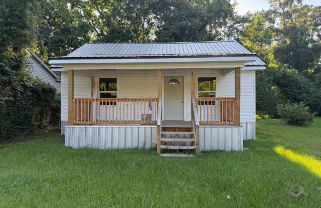 Nice 2 Bed 1 Bath - 2404 11th Court, Tuscaloosa, AL 35401