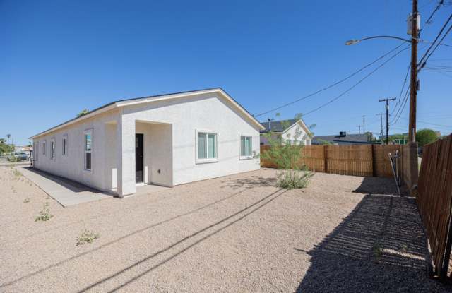 1519 West McKinley Street Gallery 1