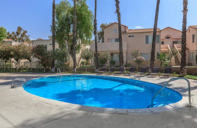 Riverpark apartment homes Gallery 2