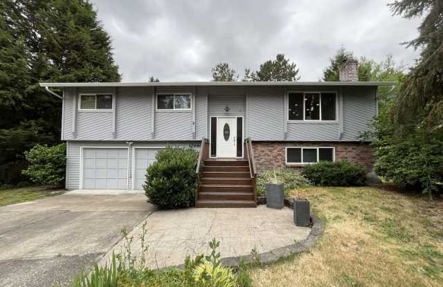 Three-Bedroom Home Near Nike Campus with Bonus Room, Large Deck & Two-Car Garage photos photos