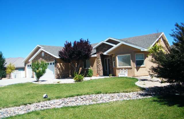 1090 W Sapphire - 1090 West Sapphire, Washington County, UT 84770