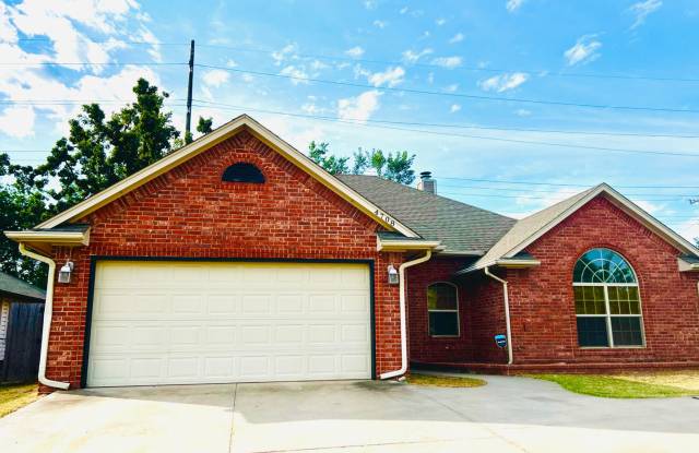 Gorgeous 3BD 2BA with Bonus Office Space in Del City!! photos photos