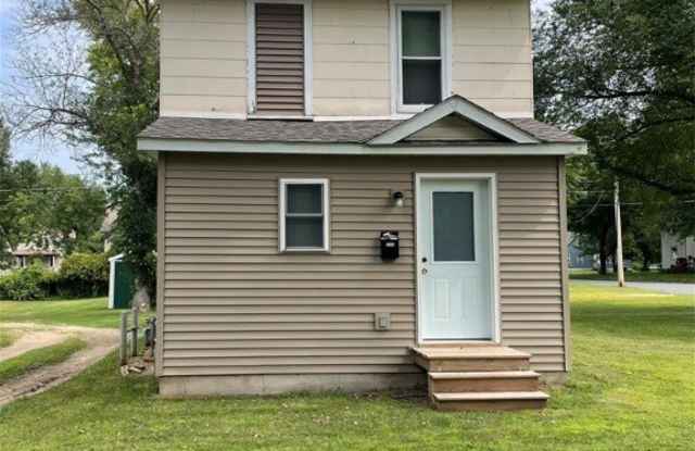 1318 7th Street E photos photos