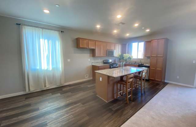Like Brand New 3 Bed 2 Bath Home FOR RENT! Gallery 3