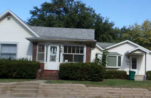 2 bedroom duplex with 2 car attached garage! photos photos