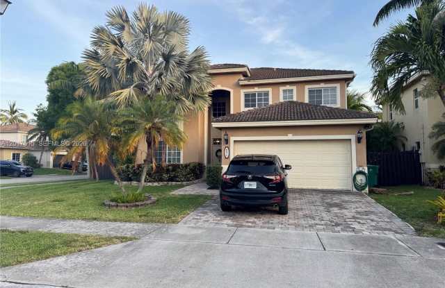 8872 SW 208th Ter photos photos