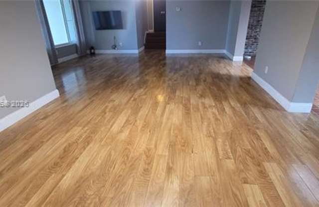 15110 NE 9th Ct # 15110, North Miami Beach, FL 33162 Gallery 4