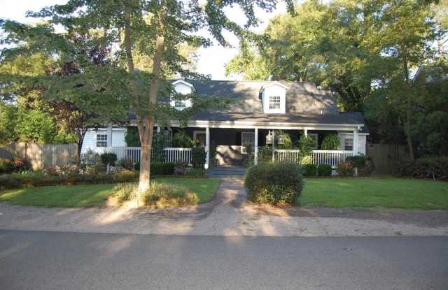 339 Charleston Street SE photos photos