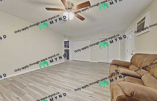 1402 E 33rd Ave Unit A Gallery 4