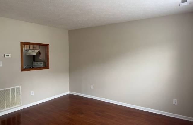 2 Bedroom Duplex Townhouse off Wards Ferry Road Gallery 3