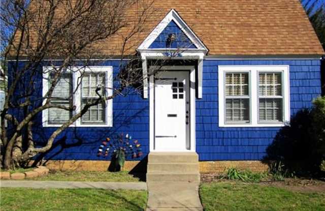 209 E Duffy Street Gallery 2