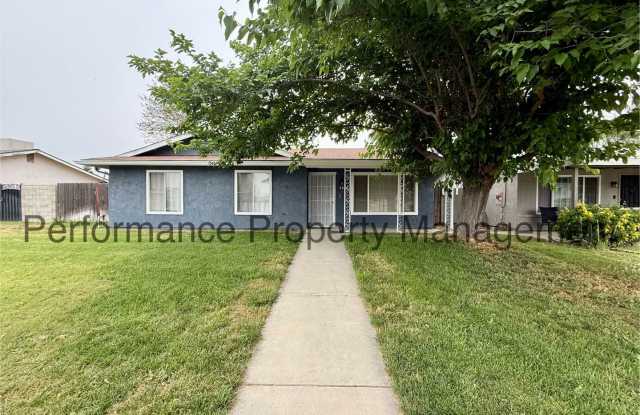 Charming 3 Bed/2 Bath SW Bakersfield Home w/ RBP & $0 Deposit Option photos photos