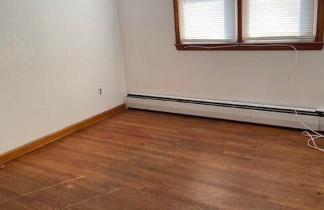 1190 Forest Road Gallery 2