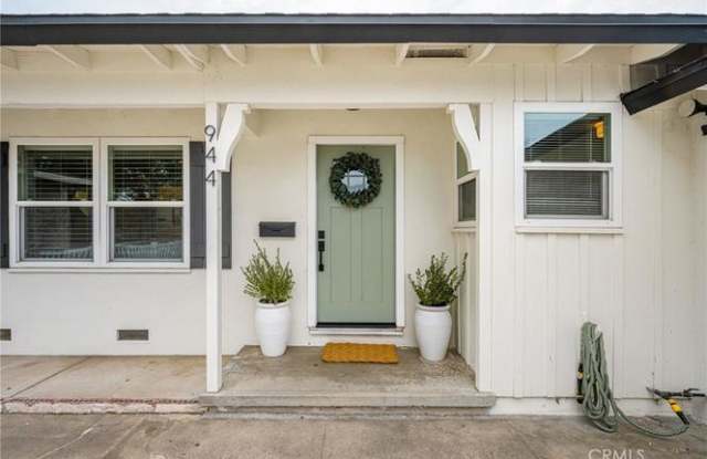 944 W Acacia Ave Gallery 2
