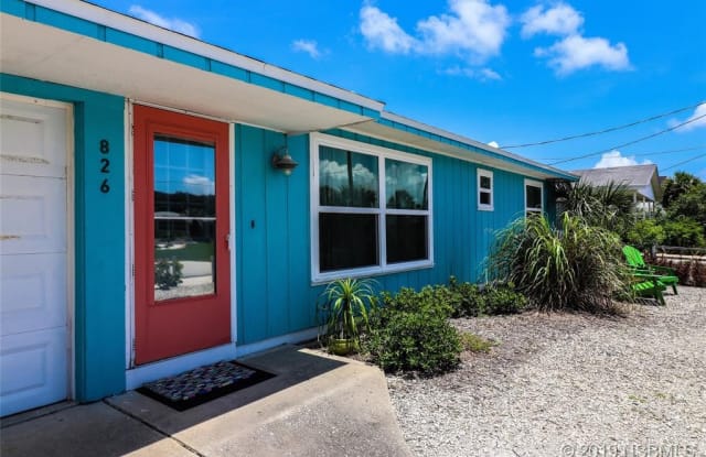 826 E 18th Avenue - 826 East 18th Avenue, New Smyrna Beach, FL 32169