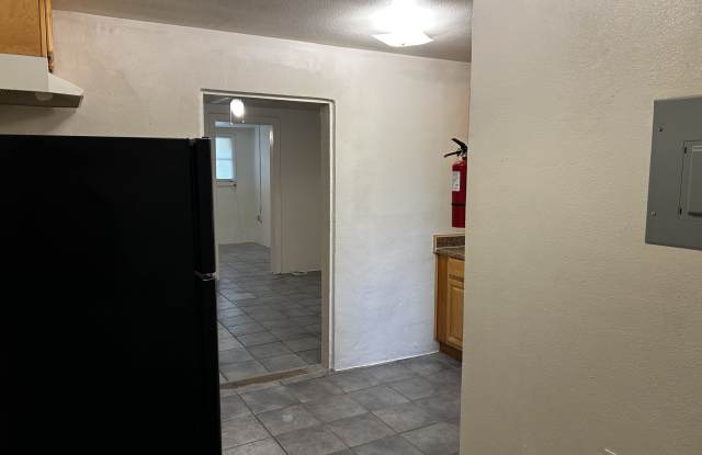 1027 Pailet Ave photos photos
