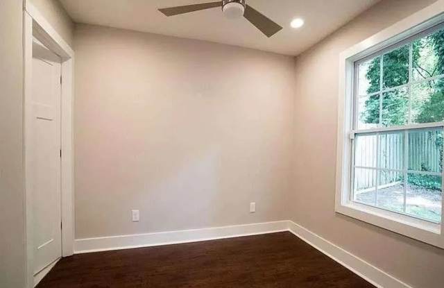 Room in 4 Bedroom Home in Atlanta Gallery 3