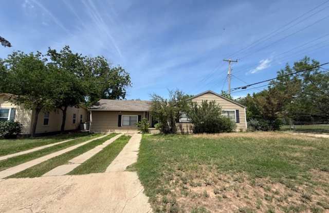 774 E North 11th photos photos
