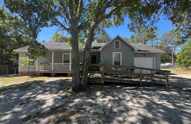Cute 3 Bedroom Ranch with Large Yard photos photos