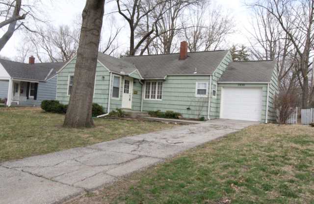 2 Bedroom 1 Bath Home In Fairway photos photos