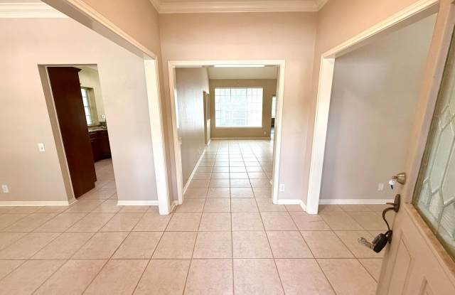 Spacious 3-Bedroom Home with Upgraded Garage & Energy-Efficient Features in a Fantastic Location! Gallery 3