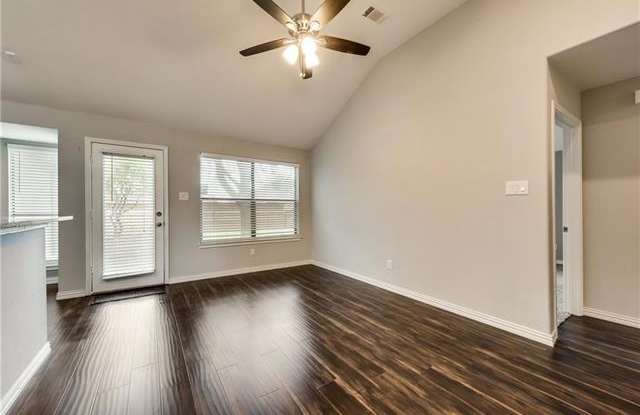 210 S Alder Drive Gallery 4