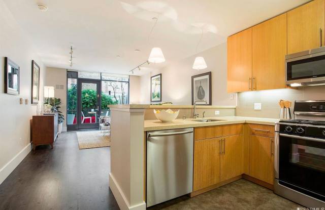 Spacious Centrally Located 1 bed + Den/ 1.5 bath Condo at The Artani - 818 Van Ness Avenue, San Francisco, CA 94109