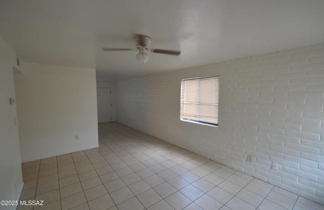 2147 N Isabel Boulevard - 2147 North Isabel Boulevard, Tucson, AZ 85712
