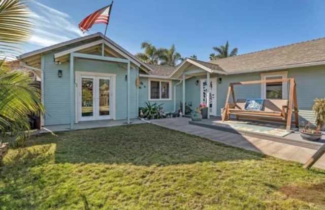 Imperial Beach - THE PERFECT BEACH COTTAGE 2 Bedroom / 2 Bath - Large lot! Don't Miss out! photos photos
