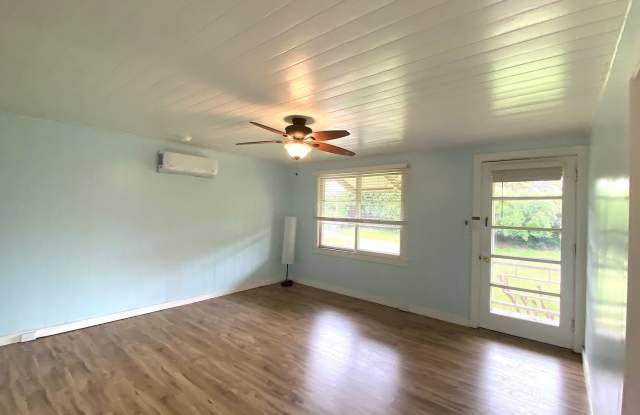 Charming 2-Bedroom Home in Prime Waimea Location photos photos