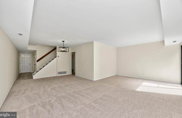 1602 WORTHINGTON Drive Gallery 2