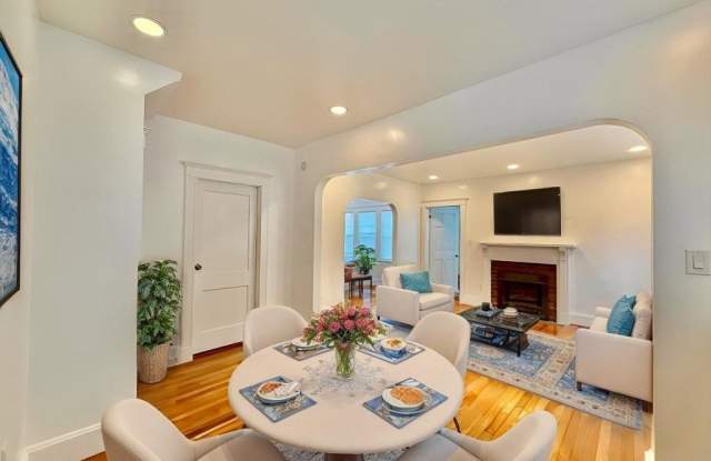 107 E Elm Ave photos photos