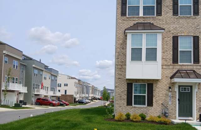 16201 Picasso Aly - 16201 Picasso Alley, Brock Hall, MD 20774