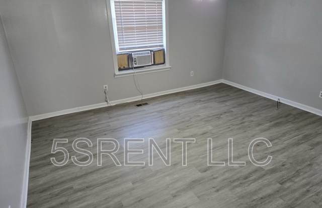 236 S Mary Ellen St Apt A Gallery 4