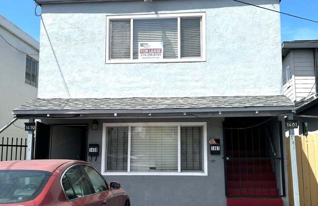 Spacious Upstairs Two Bedroom Apartment in Oakland photos photos