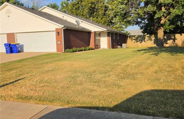 809 Kinkade Place Gallery 1