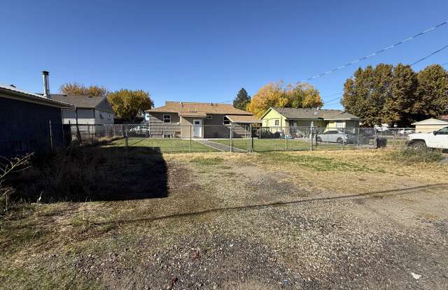 1535 North 18th Drive - 1535 North 18th Drive, Pasco, WA 99301