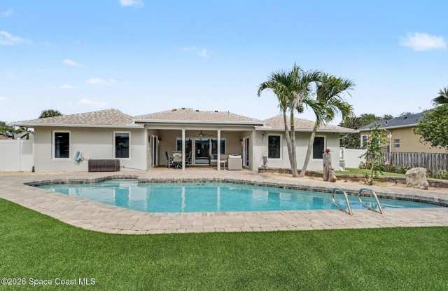 431 Mosswood Boulevard Gallery 2