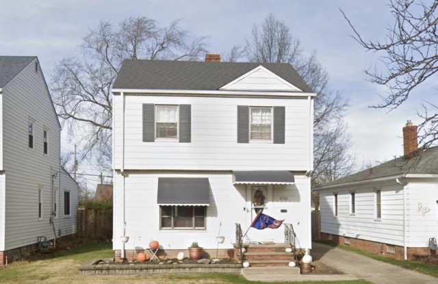 8326 Fernhill Ave photos photos