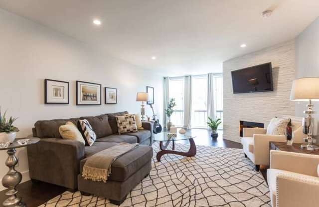 Remodeled 2 Bed / 2 Bath Condo – Valley Village photos photos