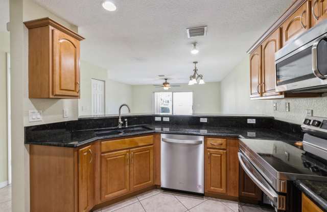 22131 Majestic Woods Way Gallery 3