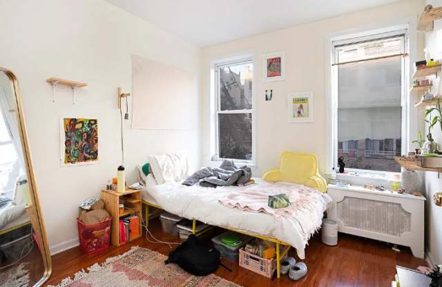 518 E 11th St photos photos