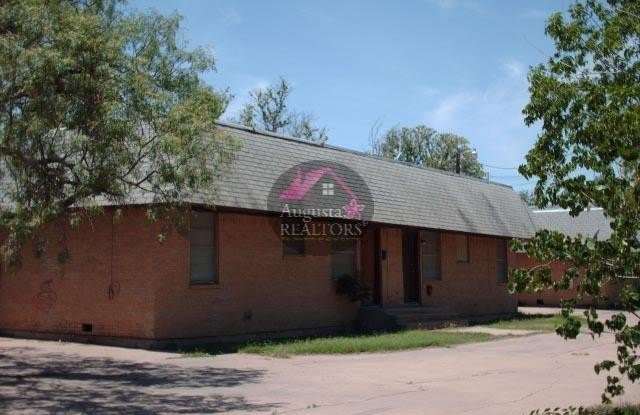 243 Merchant Street - 243 Merchant Street, Abilene, TX 79603