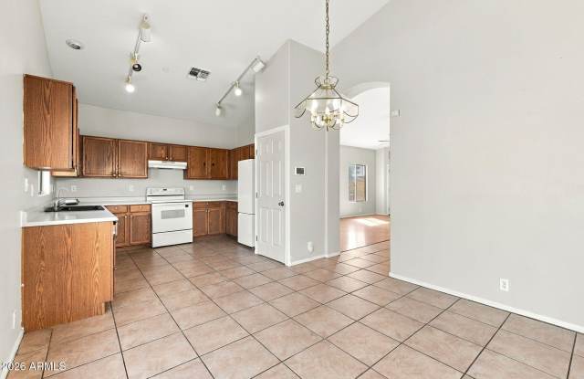 8776 W CHERRY HILLS Drive Gallery 4