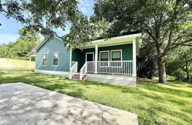 905 Sycamore St photos photos