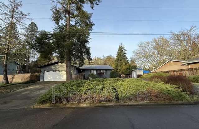 2134 NW Watters St - 2134 Northwest Watters Street, Roseburg, OR 97471